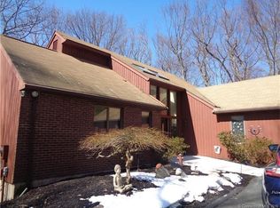 61 Ravens Croft Rd, Vernon, CT 06066