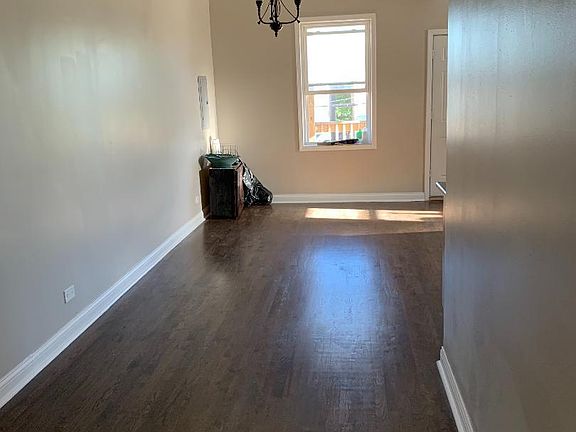 4th image of 3450 W Evergreen Ave