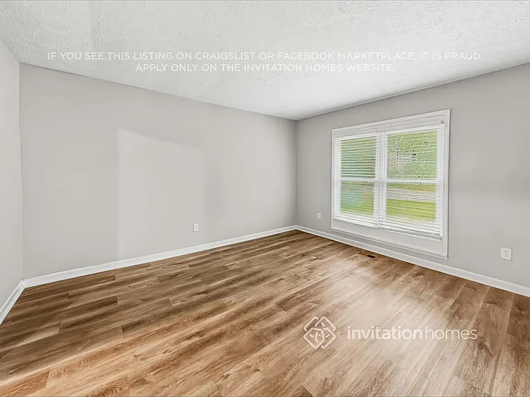 1537 Spruce Ridge Ct — Photo 5