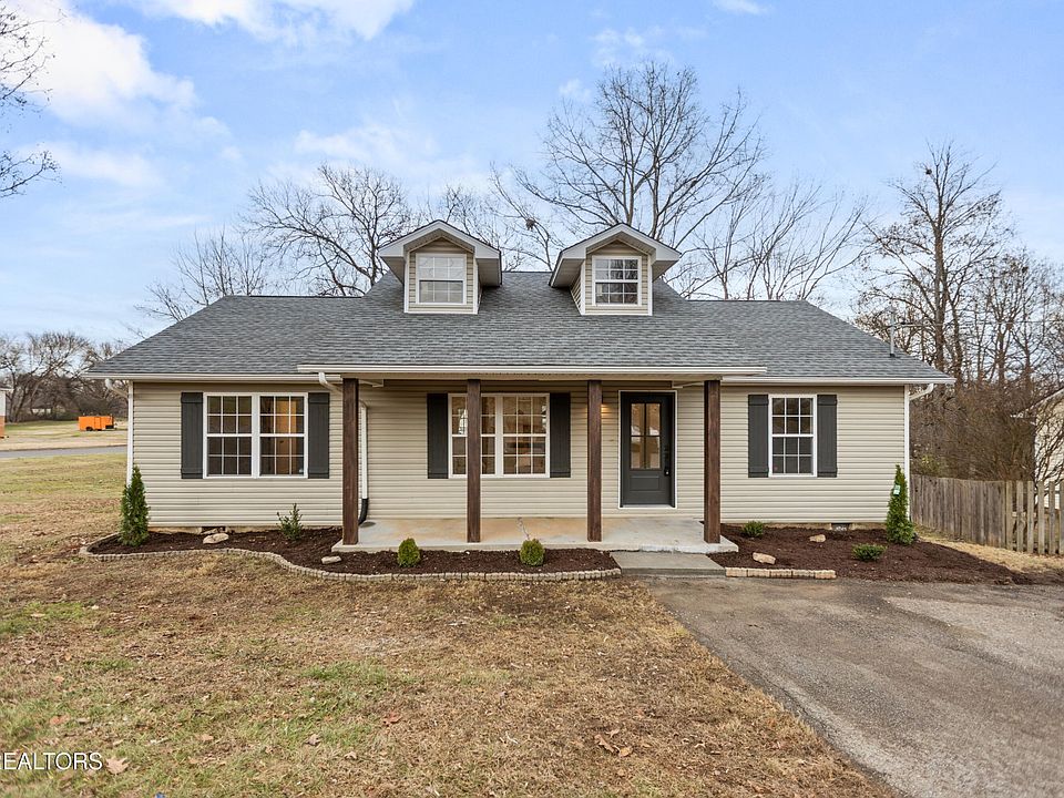 1st image of 805 Farnsworth Ct