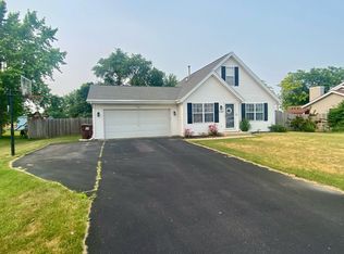 5785 Longest Dr, South Beloit, IL 61080