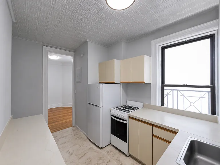 98 Thompson St #36 — Photo 2