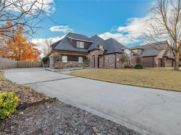 4300 W Warbal Trl, Rogers, AR 72758