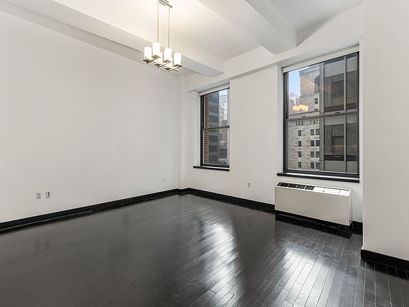 3rd image of 20 Pine St APT 915