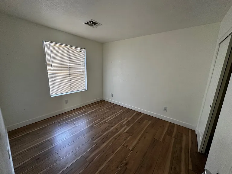 5927 Mount Flora Ct — Photo 16