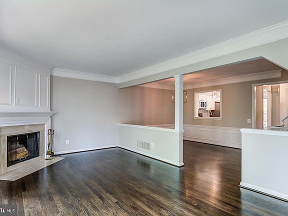 4th image of 2719 McGuffeys Ct
