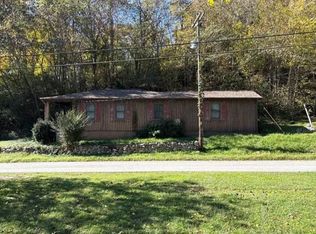 105 Spring St, Erin, TN 37061
