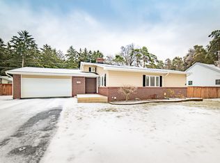 7910 Pine Knob Rd, Clarkston, MI 48348