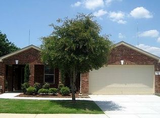 745 Capricorn Dr, Cedar Hill, TX 75104