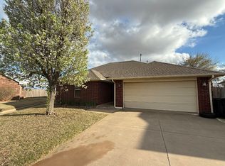 11000 SW 8th St, Yukon, OK 73099