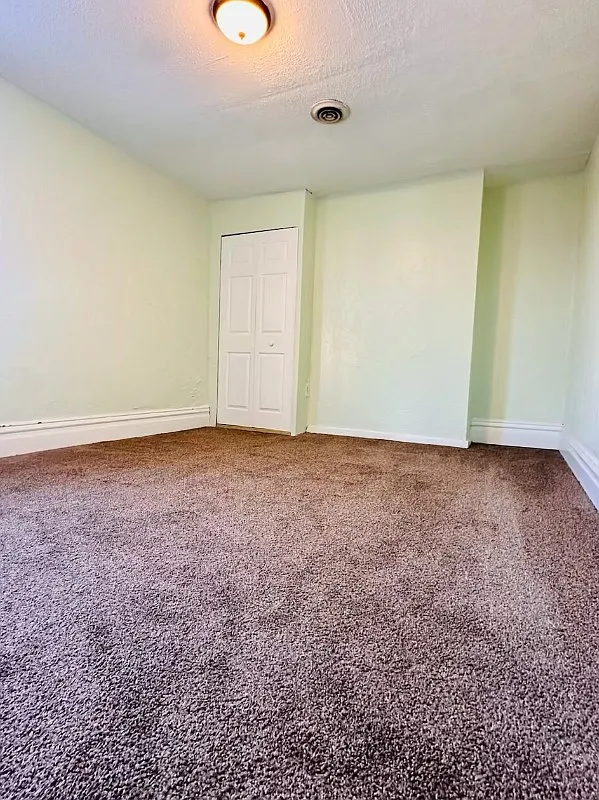 Building Photo - 303 Peebles St #2