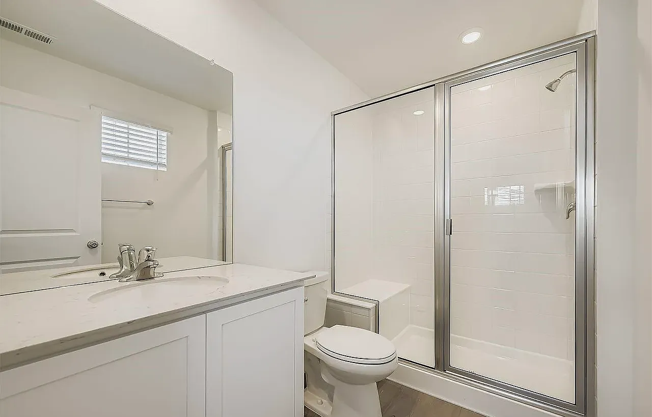 3 bed, 2.5 bath, 1474 sqft, $2,800 — Photo 2