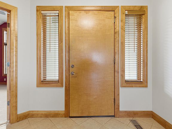 3rd image of 2055 Grand Ridge Ct