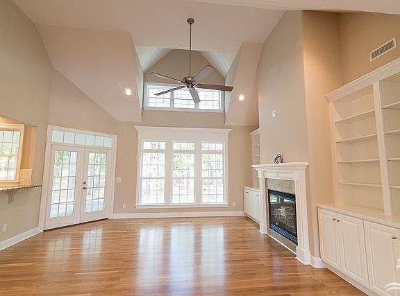 5th image of 2887 Irwin Dr