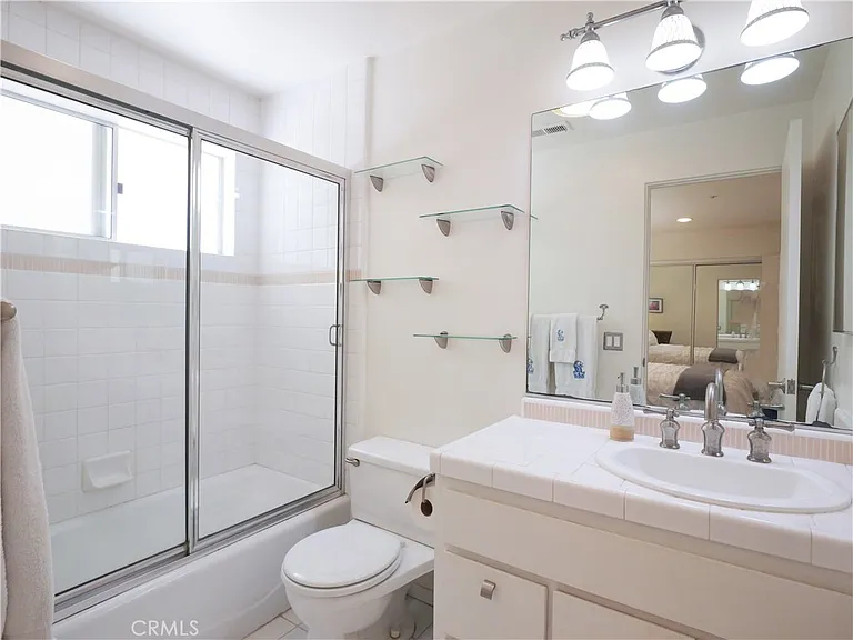 440 Marine Pl — Photo 39