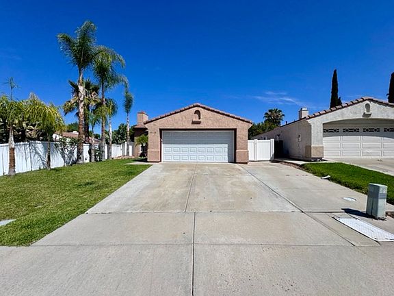 3rd image of 32418 Enriqueta Cir
