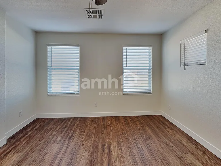 7632 Butler Mesa St — Photo 11