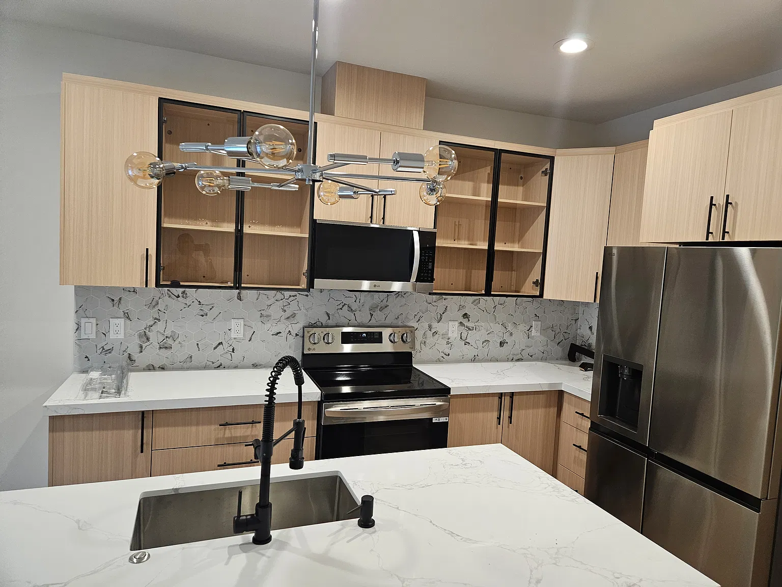 2 bed, 2.5 bath, 1158 sqft, $2,350 — Photo 3