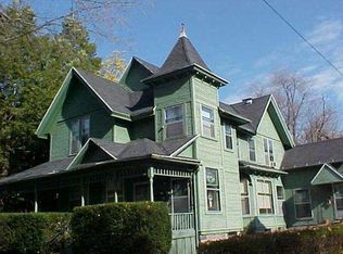 114 College Ave NE, Grand Rapids, MI 49503