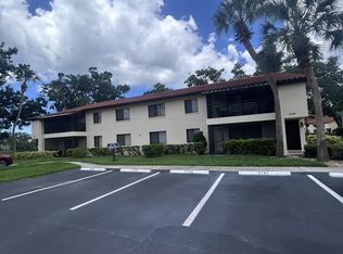 5785 Gardens Dr #1, Sarasota, FL 34243