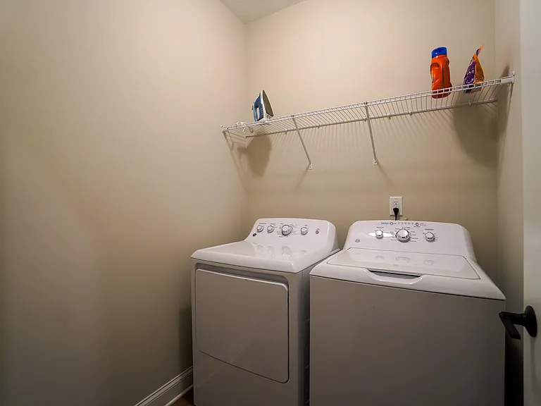 112 Deer Brook Dr #B — Photo 16