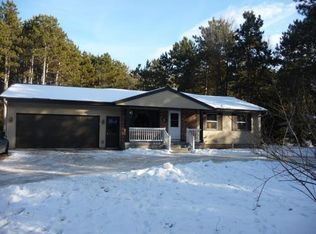 N2040 Evergreen Ln, Waupaca, WI 54981