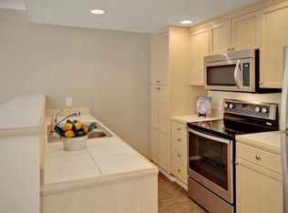 25235 SE Klahanie Blvd APT H101, Sammamish, WA 98029