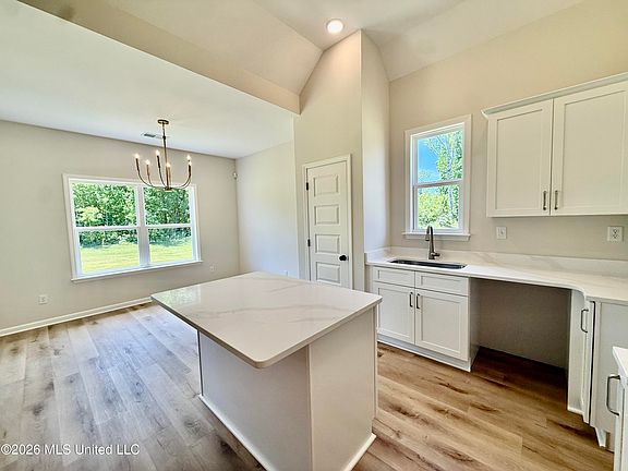 4th image of 1079 Great Glen Dr