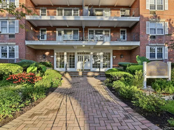 70 N Grove Street #3K, Freeport, NY 11520