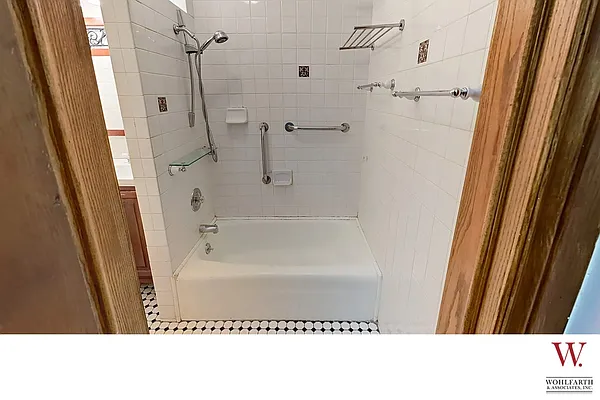 Rented by Wohlfarth & Associates Inc | media 21