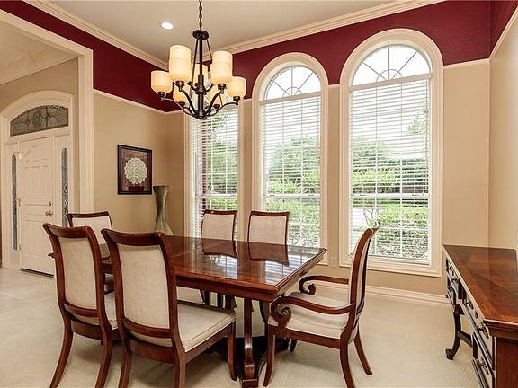 5th image of 3801 Shady Meadow Dr