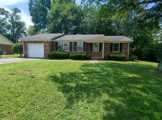 2517 Thoroughbred Dr, Bowling Green, KY 42104