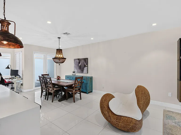 6461 NW 103rd Psge — Photo 11