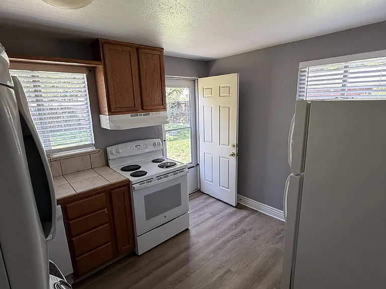 1 bed, 1.0 bath, 620 sqft, $1,350 — Photo 23