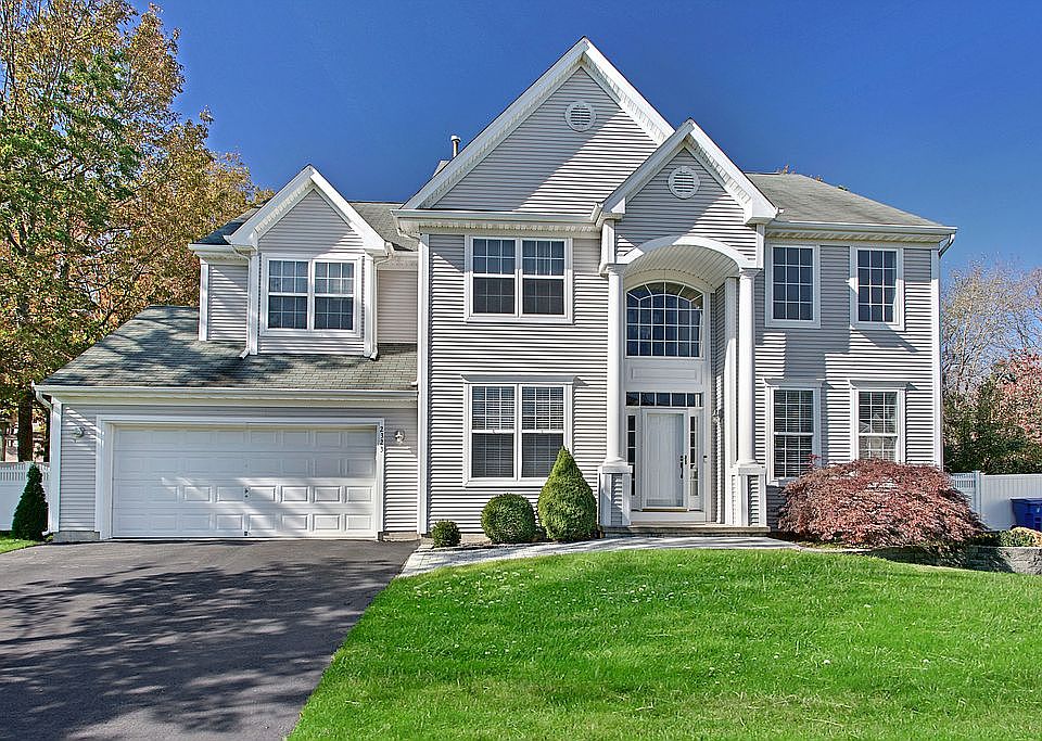 1st image of 2323 Forest Cir