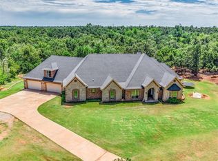 18700 Hickory Hollow Dr, Harrah, OK 73045