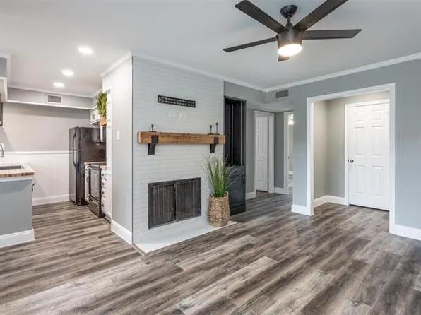 16301 Ledgemont Ln, Addison, TX 75001