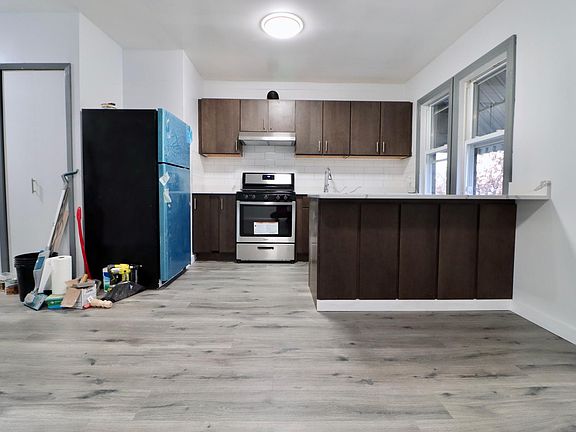 2nd image of 10908 213th St