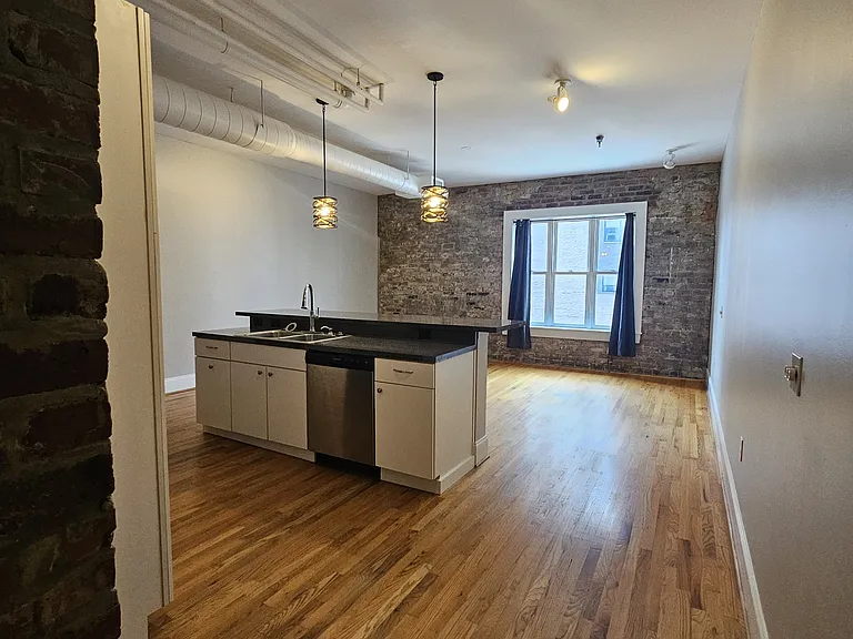 1417 Market St #26 — Photo 9