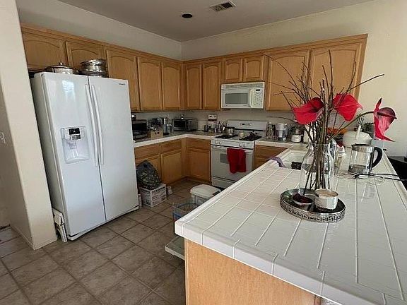 5th image of 732 Schoolhouse Rd