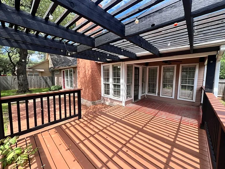 5833 Secrest Dr — Photo 10