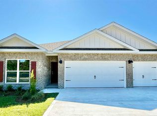 8677 Bluebell St, Milton, FL 32583