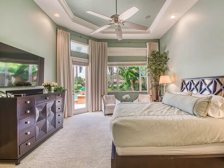 7049 Isla Vista Dr — Photo 26