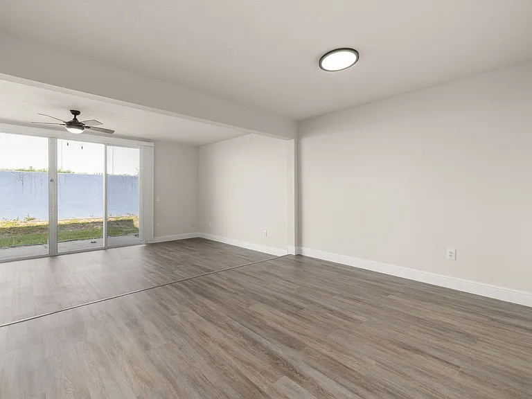142 Mango Dr — Photo 15