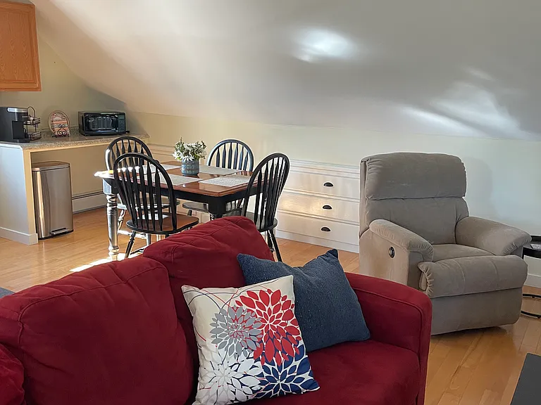 10 Jessica Dr #1 — Photo 1