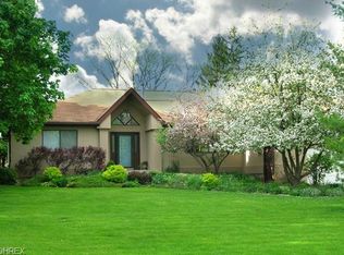 669 Prior Park Dr, Cuyahoga Falls, OH 44223