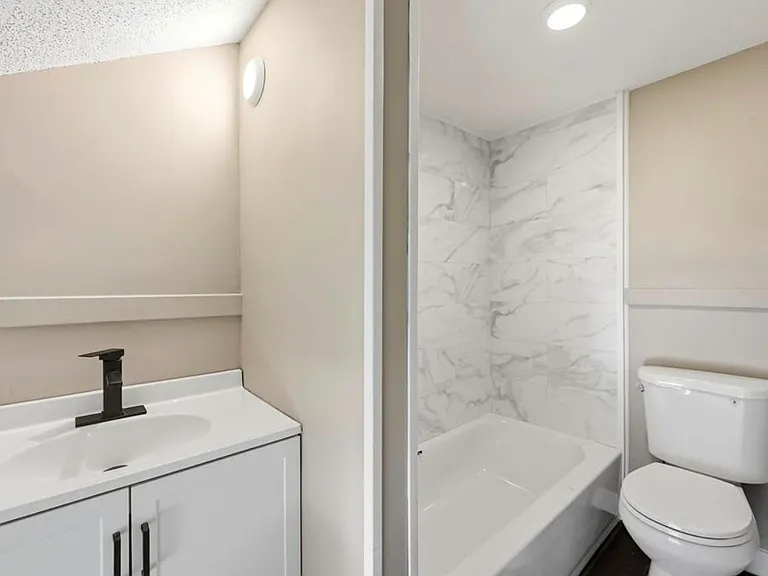 10 W School St #1 — Photo 11