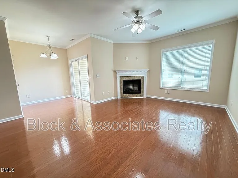 705 Keystone Park Dr #26 — Photo 10