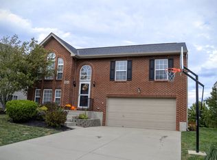 2830 Whitney Ln, Hebron, KY 41048