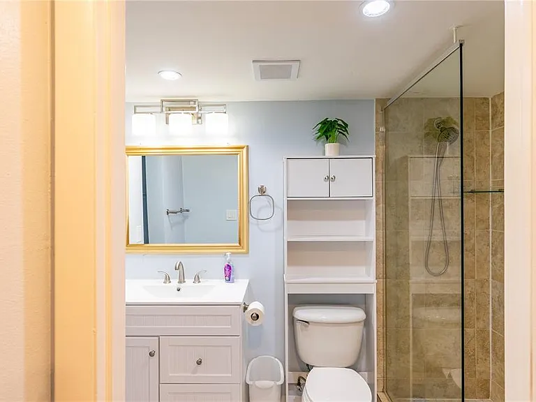 701 S Madison Ave #401 — Photo 12